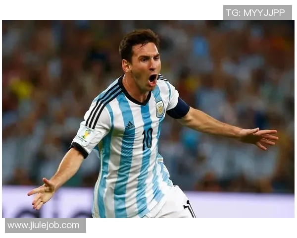 足球10号传奇背后的故事与荣耀解析他如何改变比赛的格局与未来 足球10号传奇背后的故事与荣耀解析他如何改变比赛的格局与未来